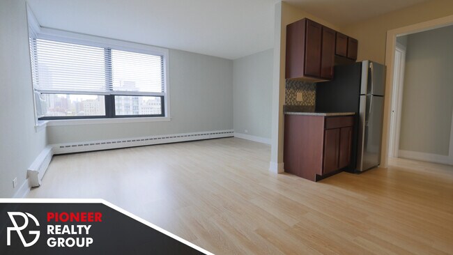 Foto del edificio - 433 W Wellington Ave