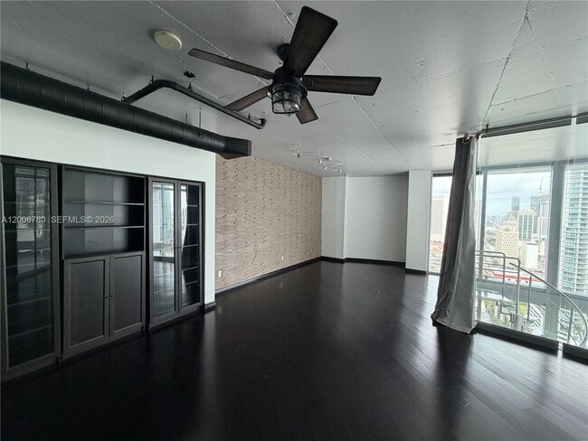 Foto del edificio - 690 SW 1st Ct