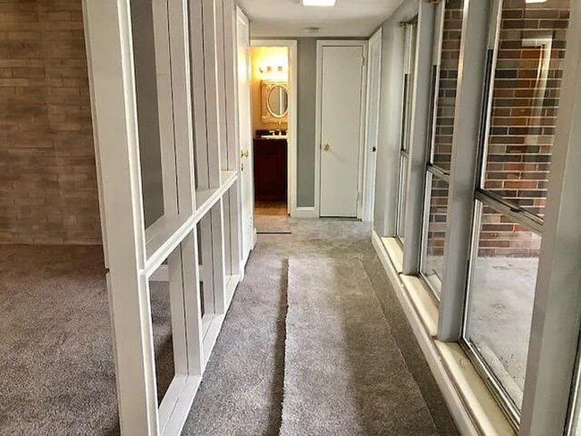 Foto del edificio - Knoxville 37923 - 2 bedroom 2 bath condo -...