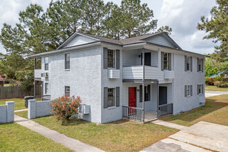 Vesta Creeks Run Townhomes and Apartments Photo