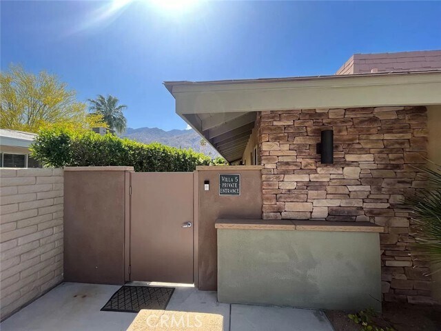 Foto principal - 555 S Thornhill Rd