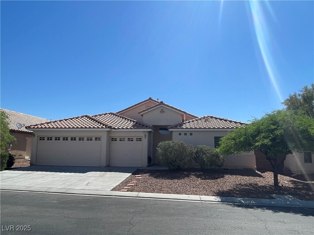 Foto principal - 6224 Dara St