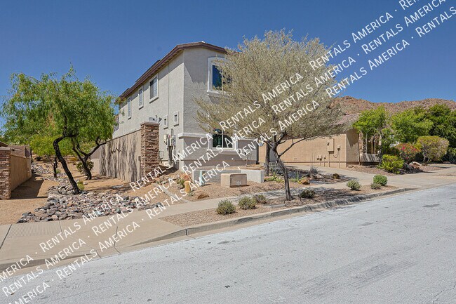 Building Photo - 2512 W Old Paint Trail