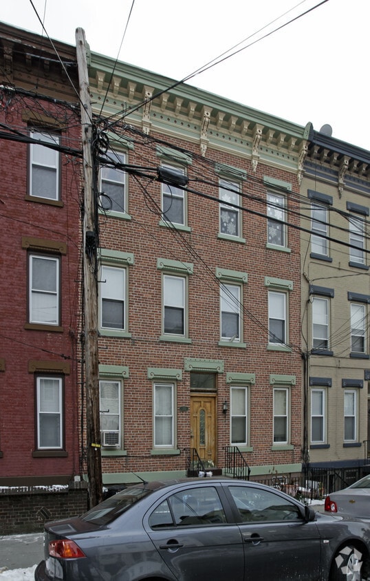 355 8th St, Jersey City, NJ 07302 355 8th St Jersey City, NJ