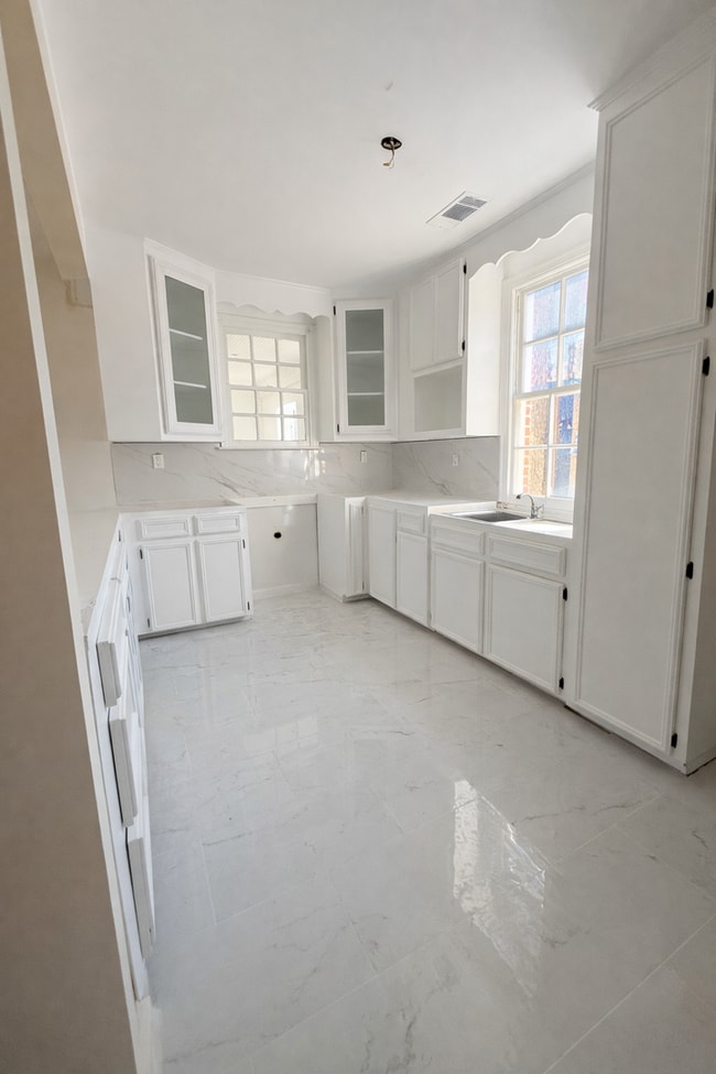 Building Photo - Coming Soon – Fully Remodeled Home!