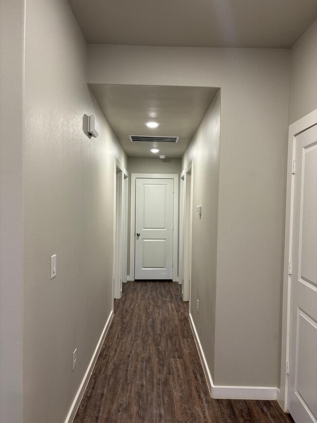 Foto del edificio - 509 E 21st St