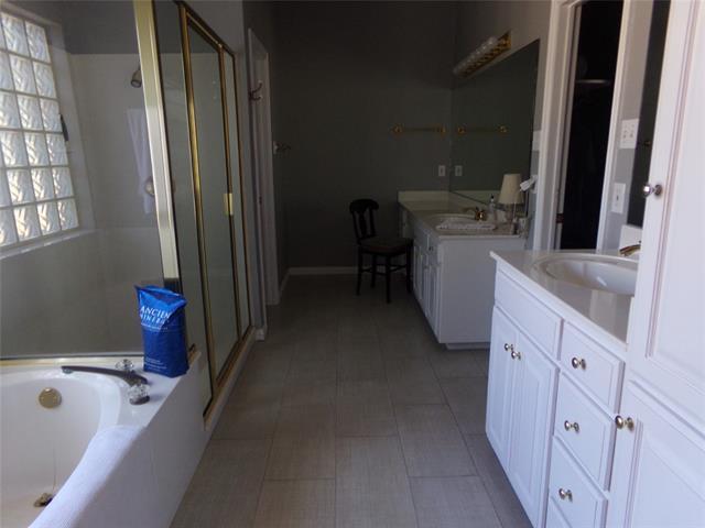 Foto del edificio - 9313 Ravenswood Rd