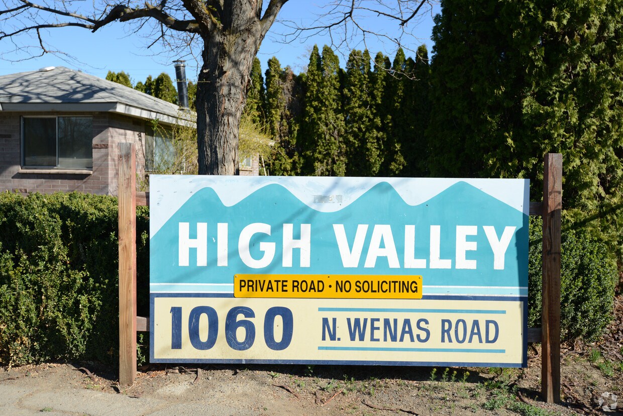1060 N Wenas Rd, Selah, WA 98942 Apartments in Selah, WA