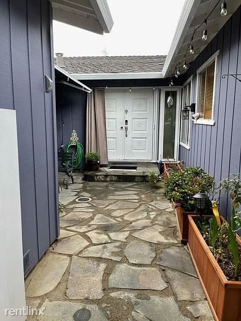 Foto del edificio - 4 br, 2 bath House - 2715 Brittan Avenue
