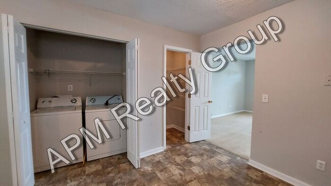 Foto del edificio - Great Summit Home, Convenient to Sandhills...