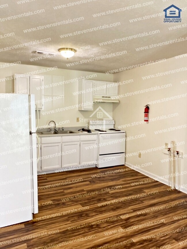 Foto del edificio - 174 Bybee Woods Dr