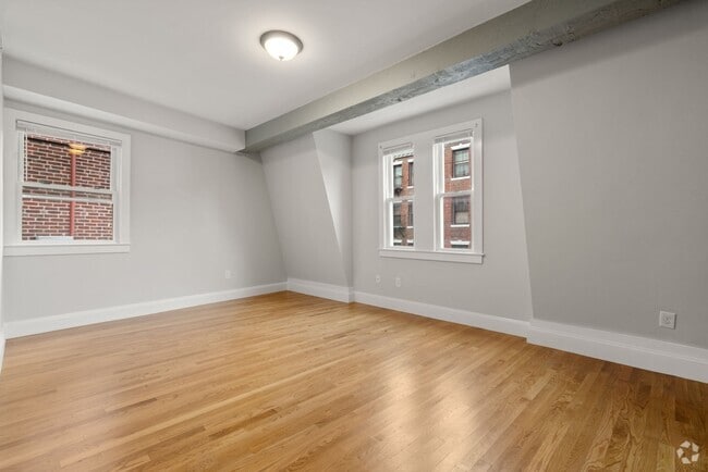 Building Photo - 129 Sutherland