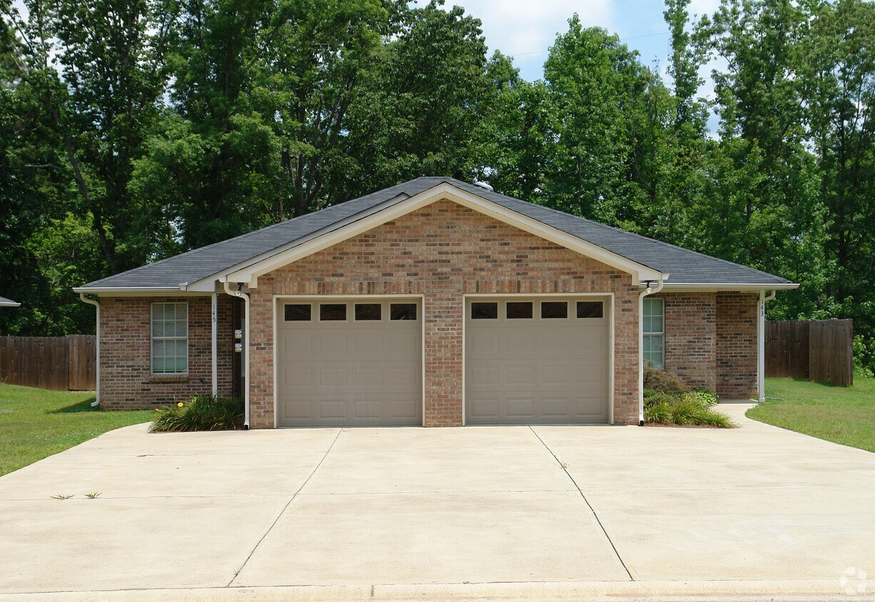 Building Photo - Tallapoosa Manor