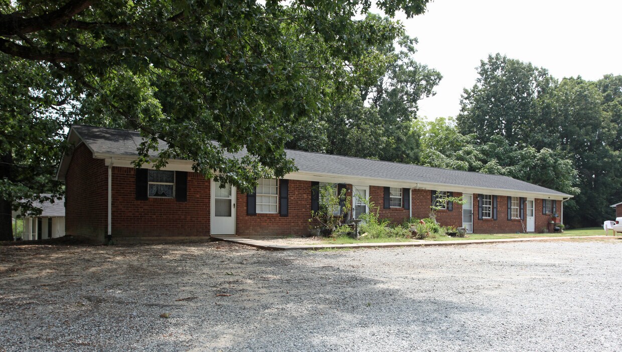 Primary Photo - 228 - 234 Liberty Road