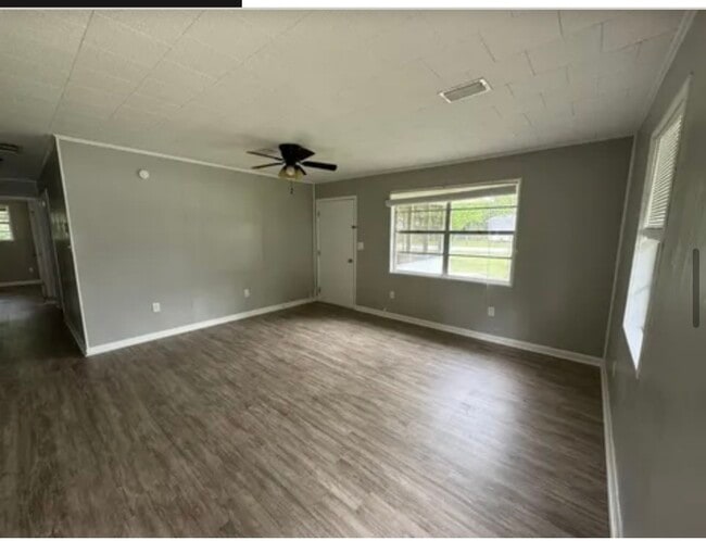 Foto del edificio - 193 Black Creek Lodge Rd