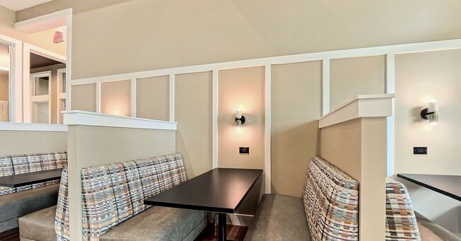Banquette Seating - Creek Mill Apartments
