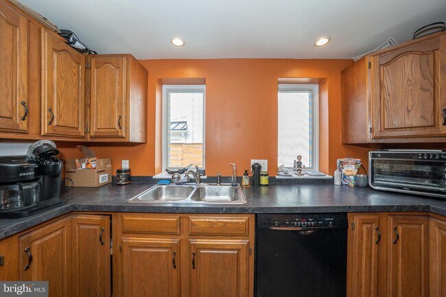 Foto del edificio - 16 W 4th St