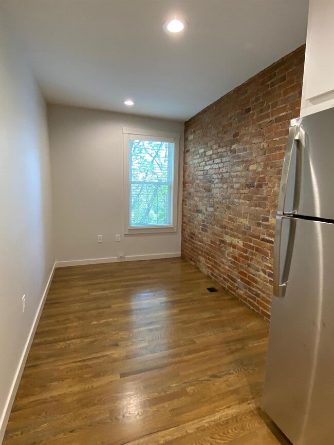 Foto del edificio - 2 Belvidere Pl