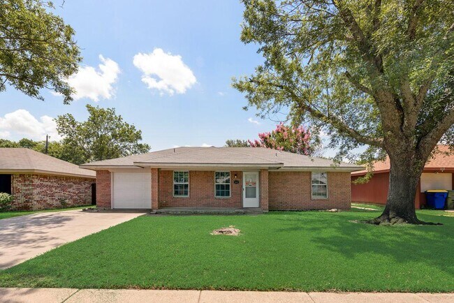 Building Photo - 512 Thomas Trail