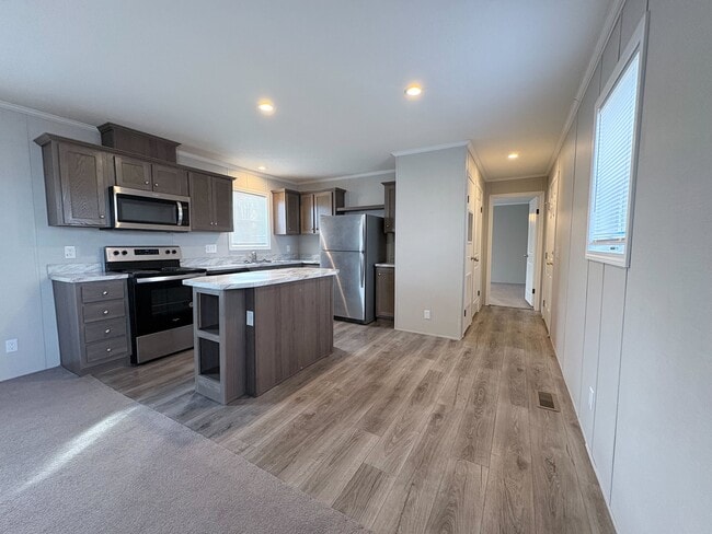 Building Photo - 10610 State Rte 762