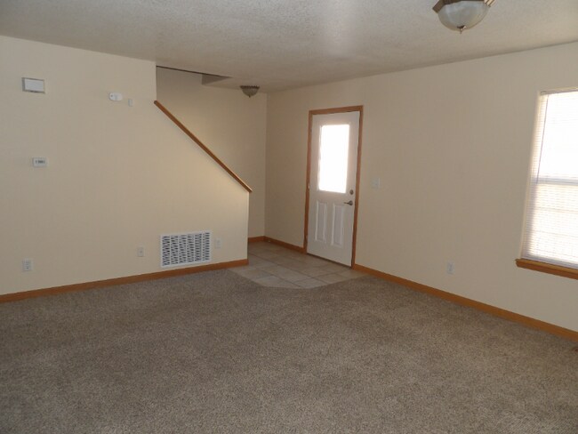 Building Photo - 7367 Carlin Grv