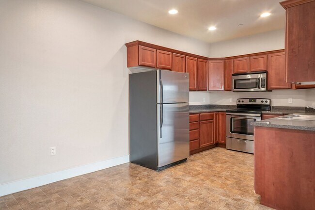 Building Photo - Large Condo w 1 car garage in Harvest Hills