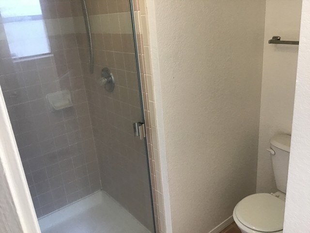 Building Photo - Two Bedroom Townhome in NE Heights