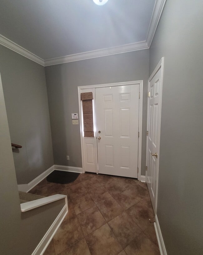 Foto del edificio - 8 Townhouse Cv