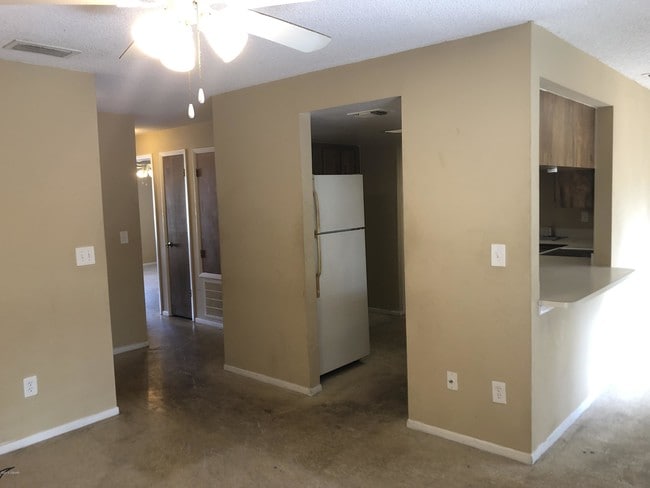 Building Photo - 419 Banana Cay Dr