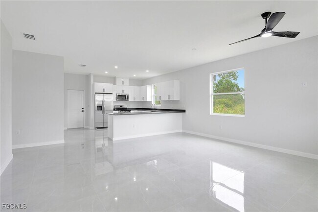 Foto del edificio - 1072 Norton Ave S