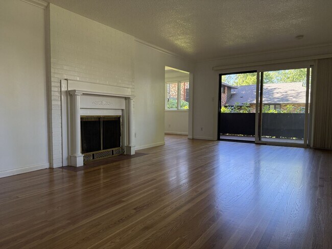 Foto del edificio - 2425 SW 19th Ave