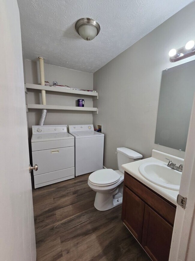 Foto del edificio - NEW LISTING!!!!!