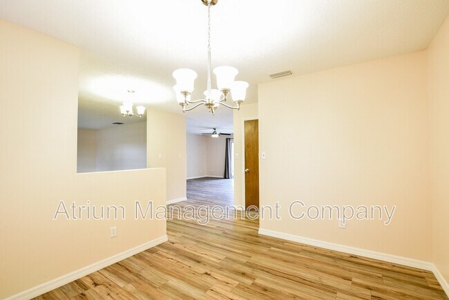 Foto del edificio - 1318 Kewannee Trail