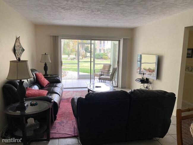 Foto del edificio - 1001 Foxfire Ln