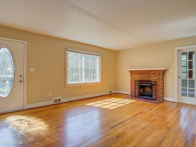 Building Photo - 3 br, 3 bath House - 2320 Carlton Road Sou...