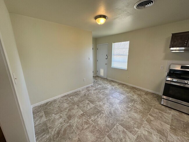 Foto del edificio - 511 Louise St