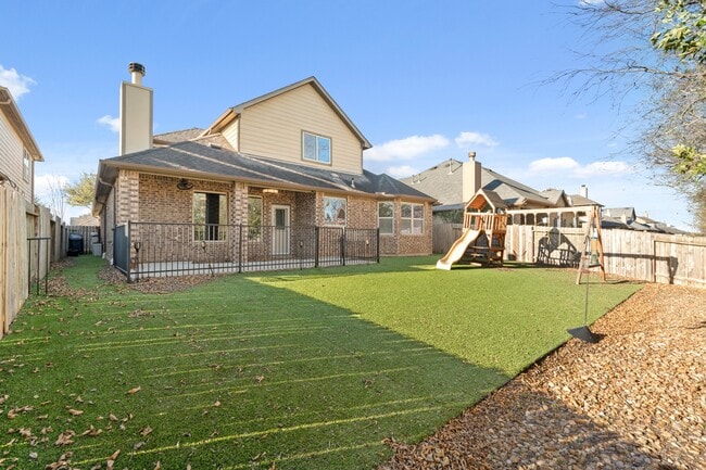 Building Photo - 9722 Massanutten Ln