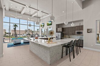 Building Photo - The Towers of Seabrook