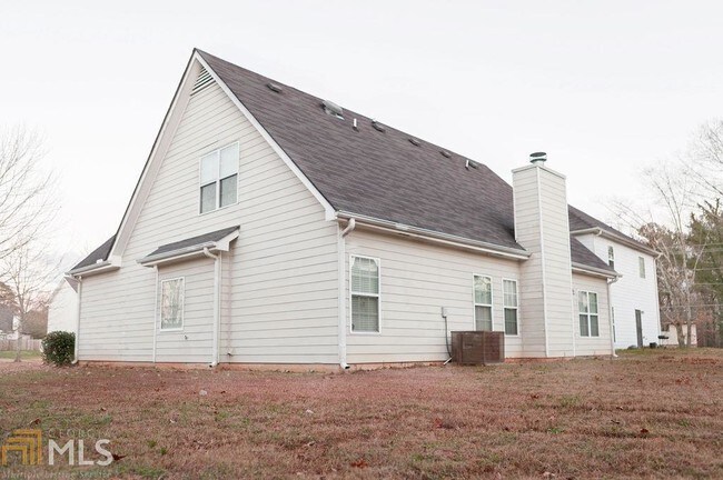 Foto del edificio - 5547 Jerome Rd