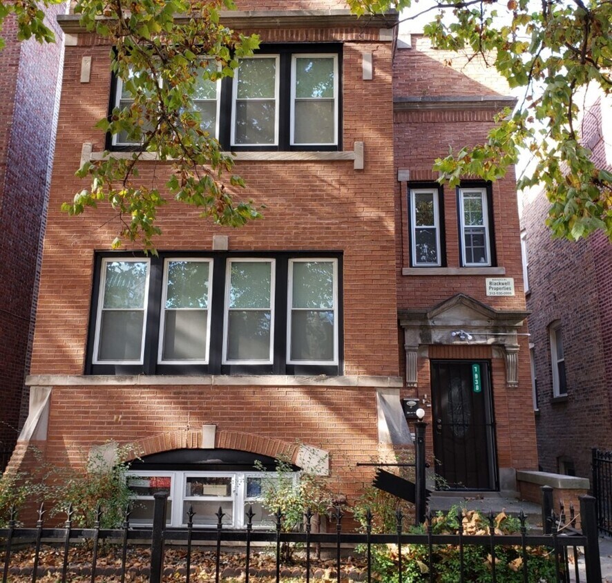 Primary Photo - 7938 S Langley Ave