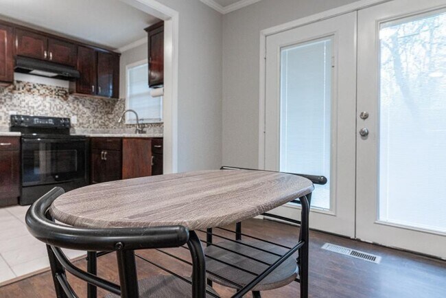 Foto del edificio - 3883 Adamsville Dr SW