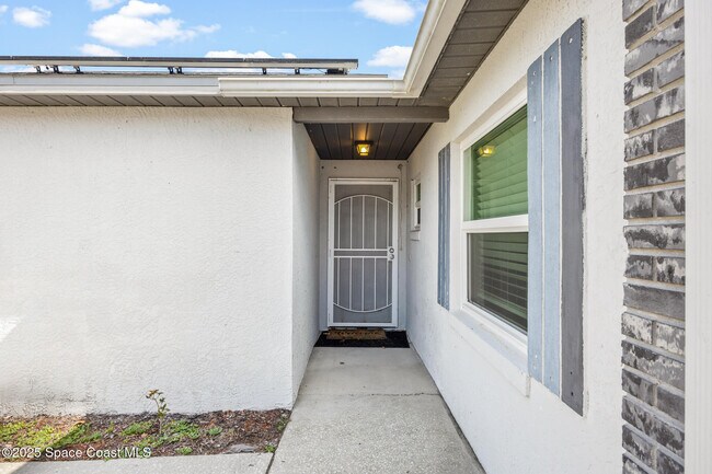 Building Photo - 3156 Dunhill Dr