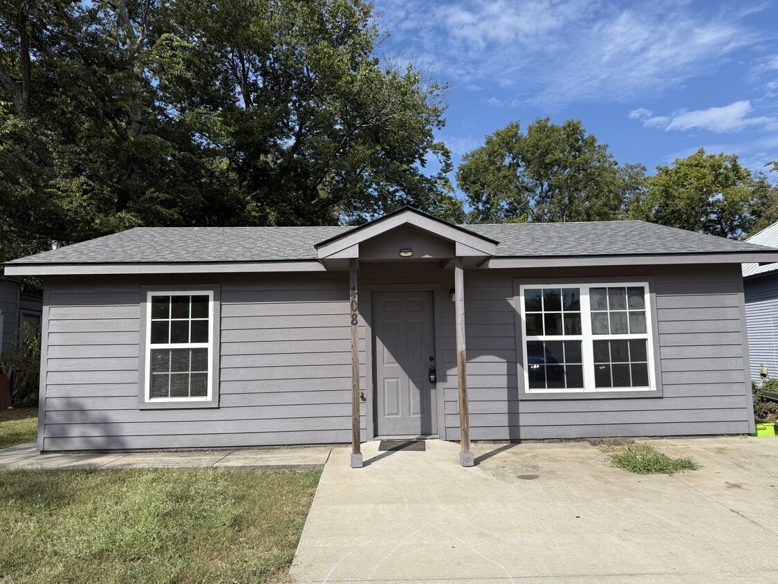 Foto principal - 408 W 7th St
