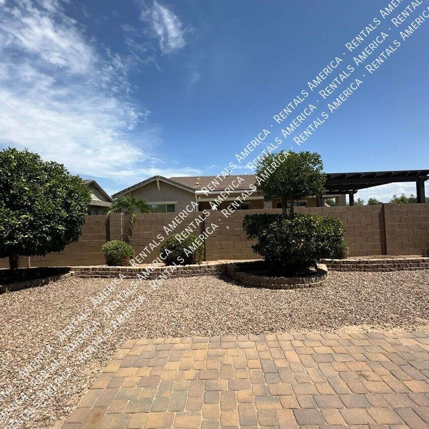 Building Photo - 20856 E Arroyo Verde Dr