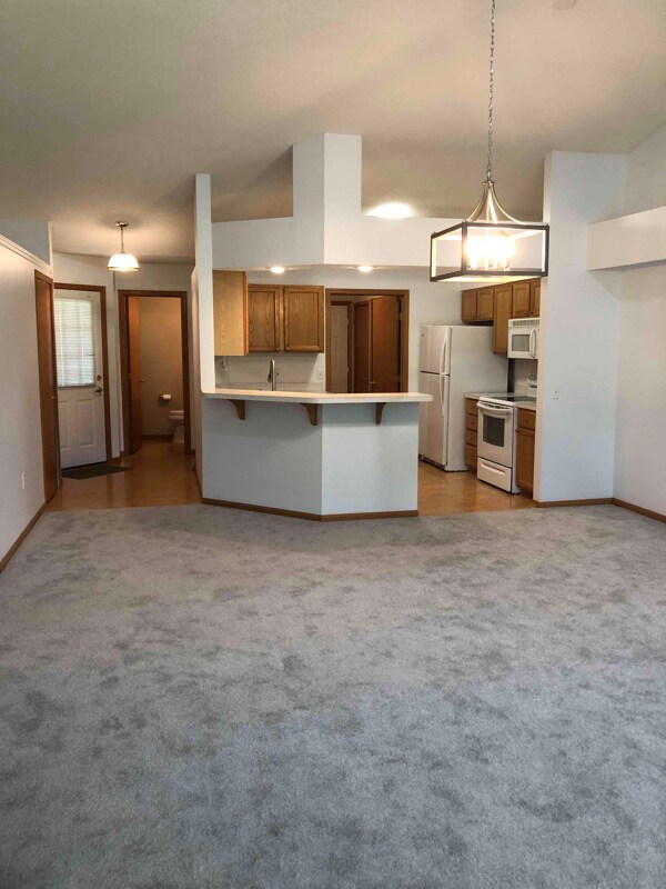 Foto del edificio - 9427 Prairieview Trail N