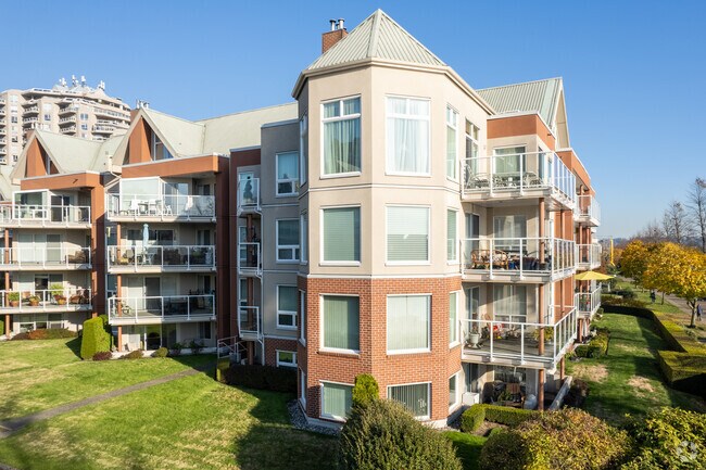 Photo du bâtiment - Tiffany Shores