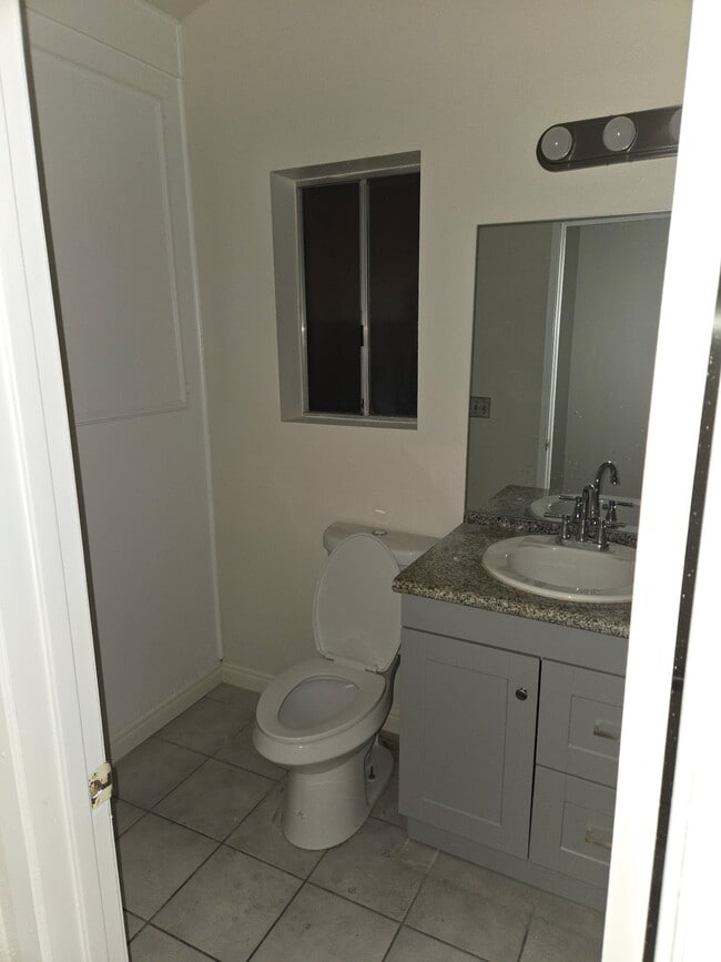 Building Photo - 3763 Via Del Bardo