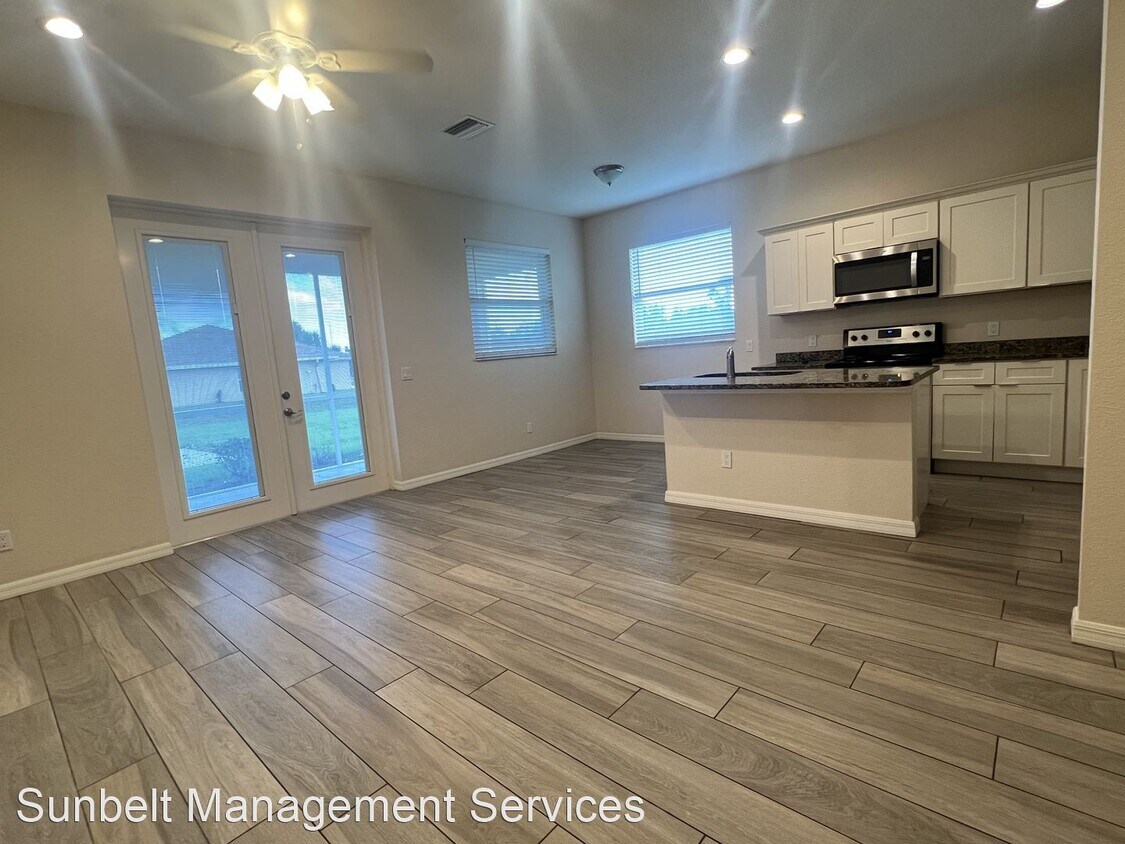 Primary Photo - 3 br, 2 bath House - 1158 Oceanic Road