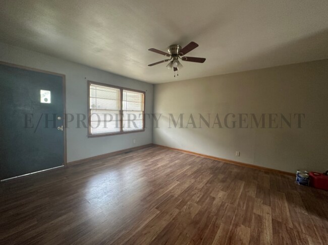 Foto del edificio - 620 S Governeour Rd