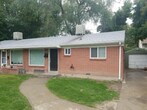 Primary Photo - 2 bed 1 bath Duplex in GREAT Neighborhood!